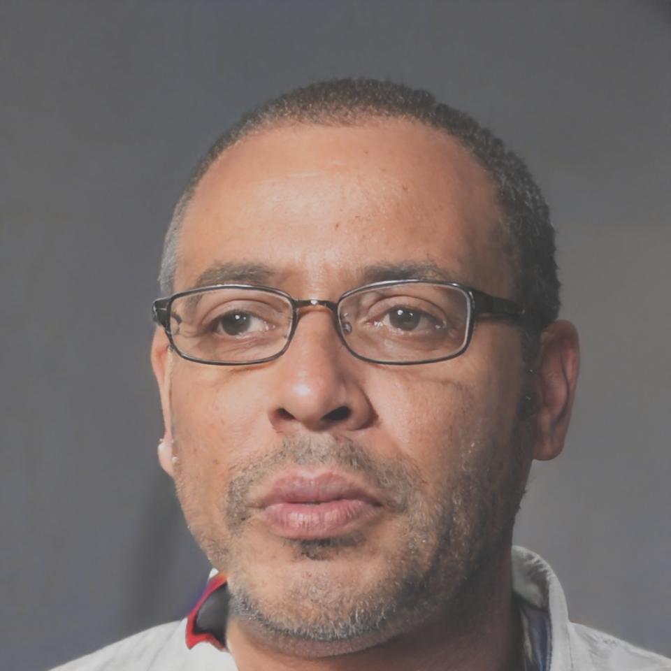 Retrato profesional de Celestino Villareal